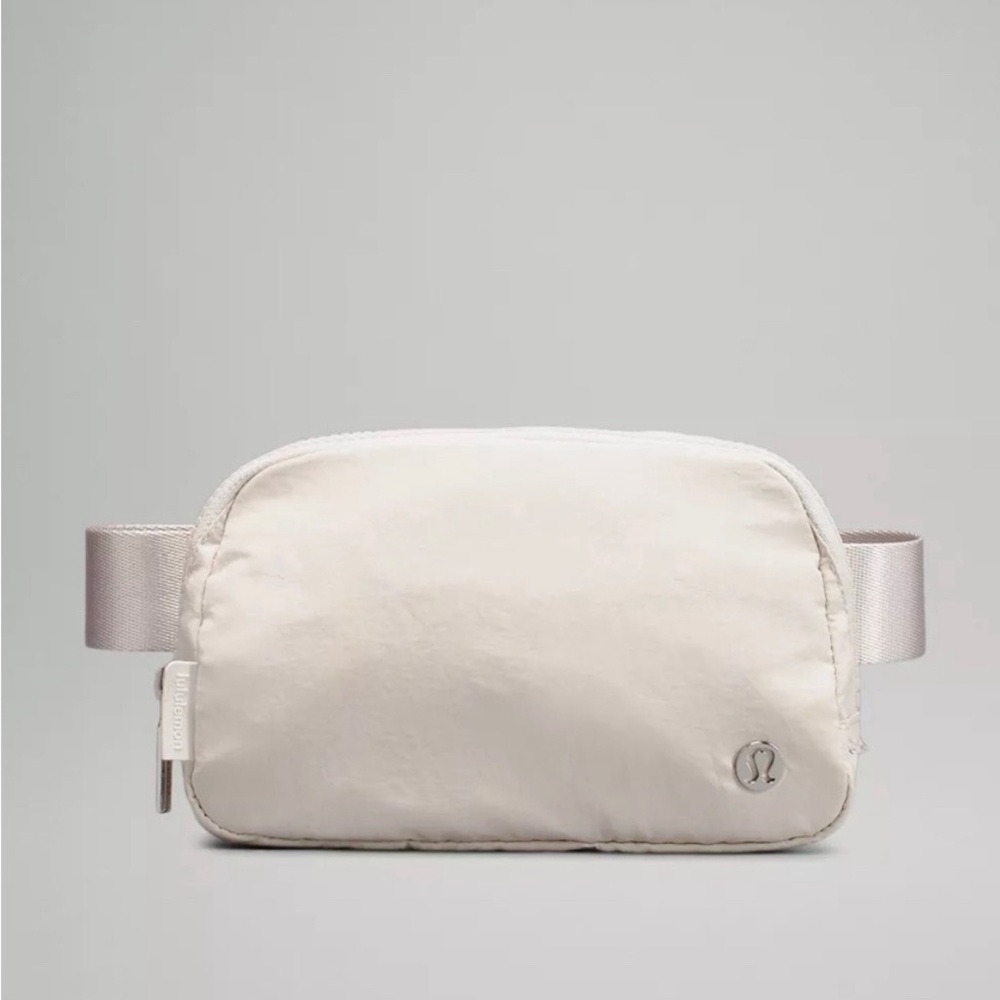 Lululemon Crossbody Everywhere Beltbag